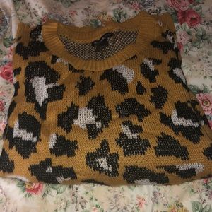 NWOT NEVER WORN Leopard Print Sweater